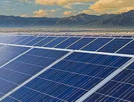 AIE: : Se espera que la inversión en energía solar supere por primera vez la de la producción de petróleo gracias al rápido desarrollo de las energías limpias